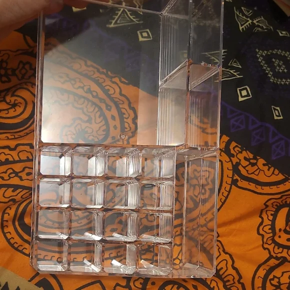 Acrylic Makeup Storage - Picture 1 of 6